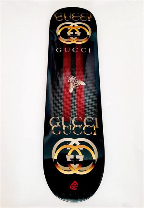 black Gucci skateboard